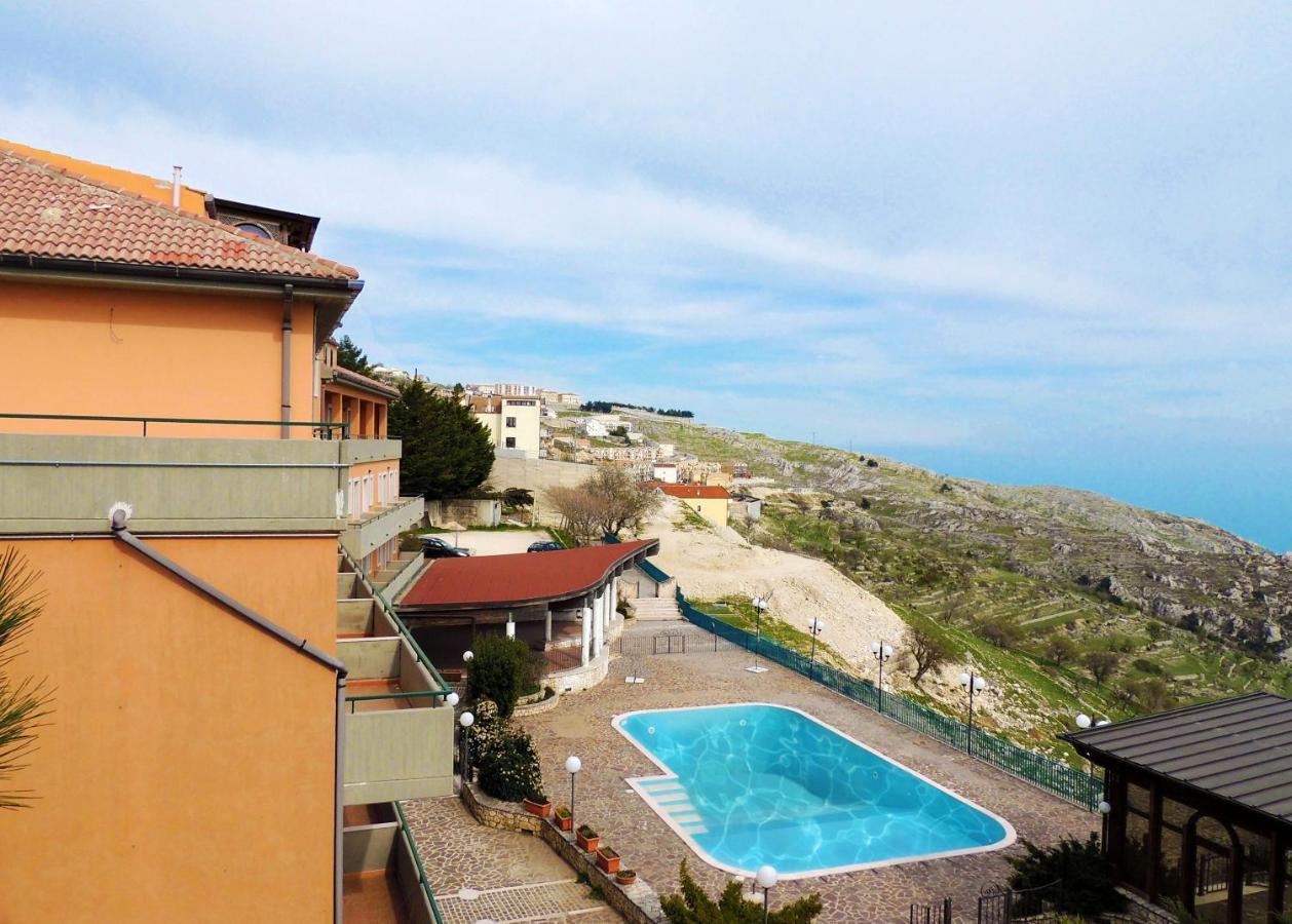 B&B Angela Monte SantʼAngelo Εξωτερικό φωτογραφία